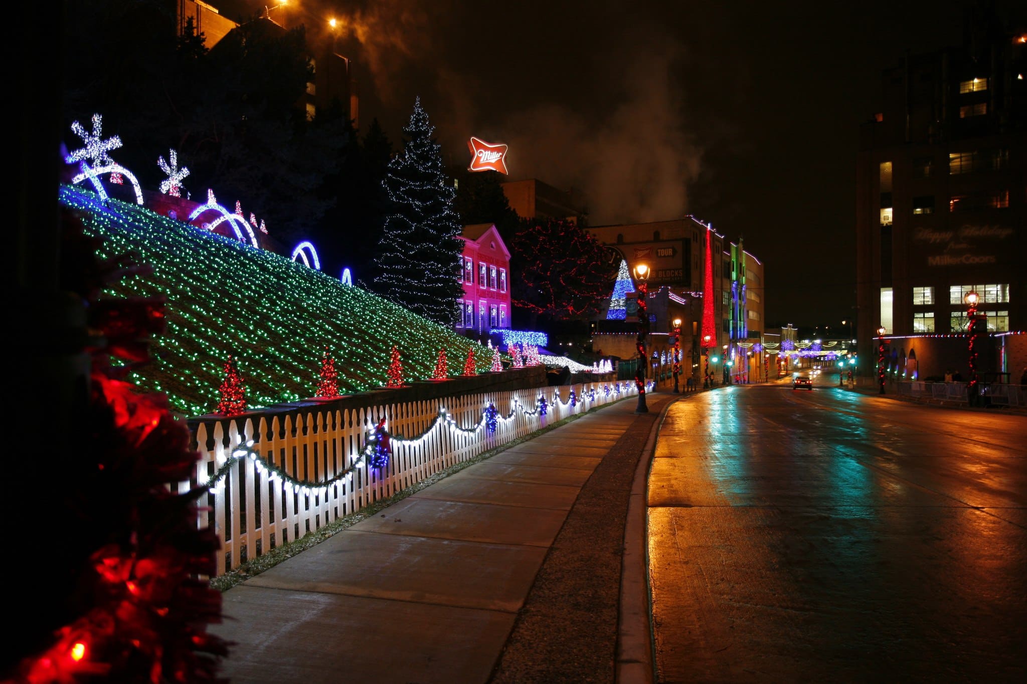 15 Best Milwaukee Holiday Lights Displays (Updated for 2023