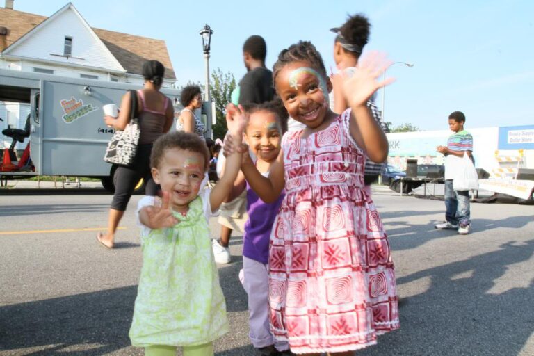 Bronzeville Week Hosts Trolley Rides and Back To School Block Party