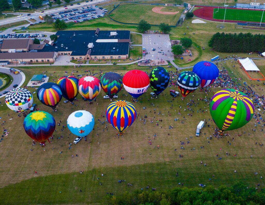 5 Hot Air Balloon Festivals Happening In Wisconsin (2023) Milwaukee