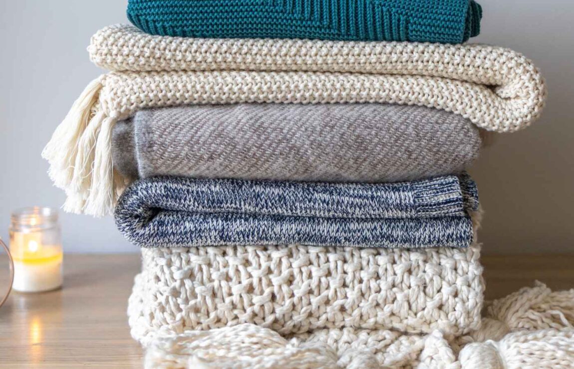 How To Remove Lint From Your Favorite Blanket (2024) Milwaukee With Kids