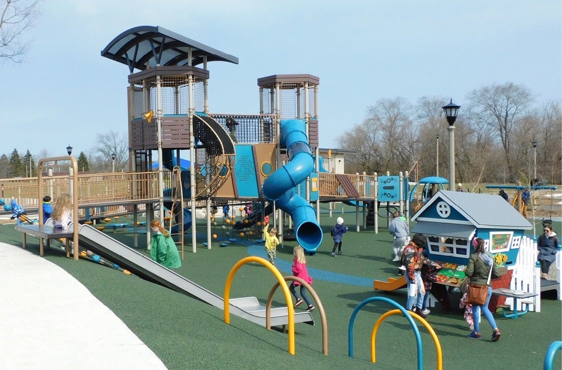 Revamped Garden State Plaza Play Space Takes Kids Down the Shore