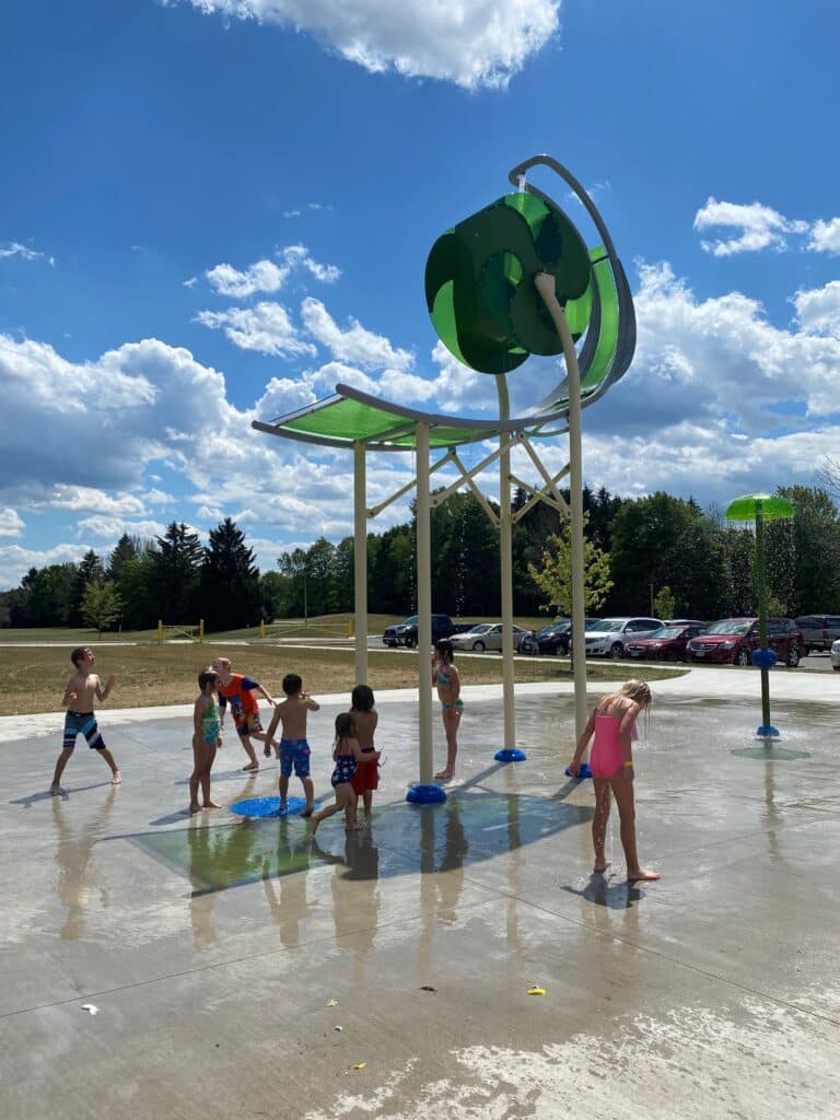 25 Splash Pads & Wading Pools Around Milwaukee (2024) Milwaukee With Kids