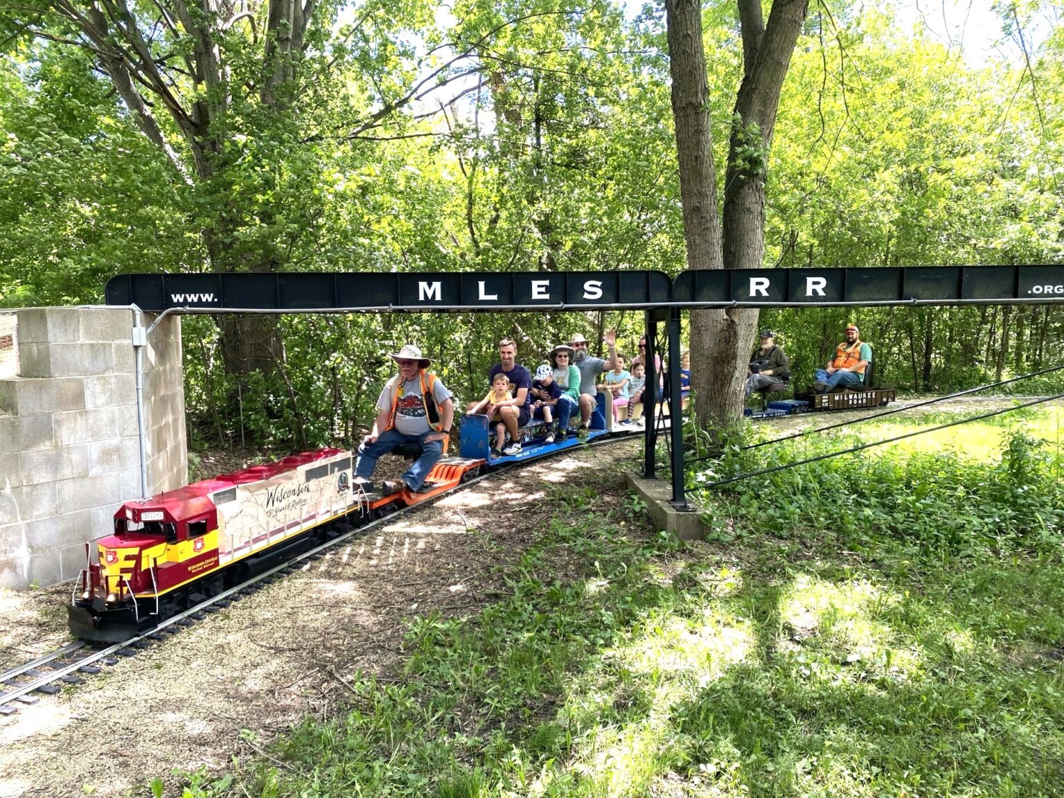 Family Train Rides: MKE Light Engineering Society in Cedarburg (2025 ...