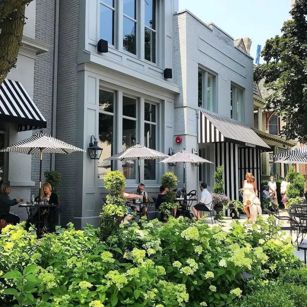 Brunch sidewalk seating at Buckley’s Restaurant in Milwaukee
